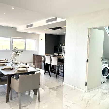 Ixoria Unit 2 With Rooftop Pool By Arcobnb Villa *