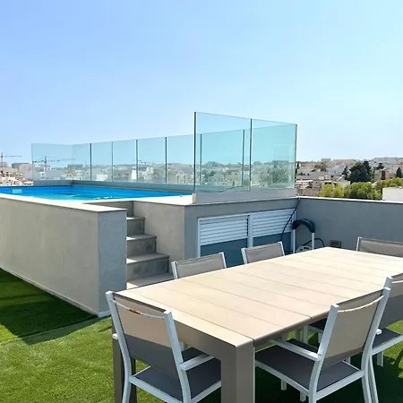 Ixoria Unit 2 With Rooftop Pool By Arcobnb