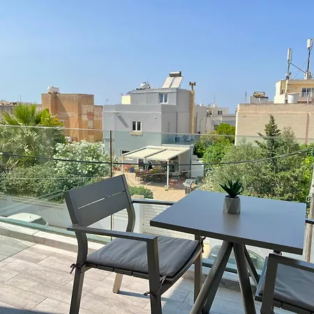 Ixoria Unit 2 With Rooftop Pool By Arcobnb