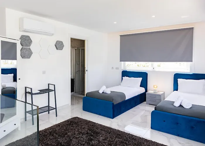 Villa Ixoria Unit 2 W Rooftop Pool By Arco Collection